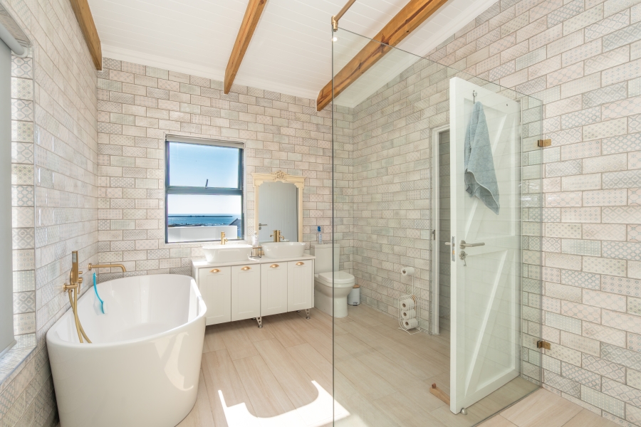 4 Bedroom Property for Sale in Britannica Heights Western Cape